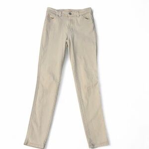 Levi’s 721 High Rise Skinny Cargo Jean in Cream/Off-White